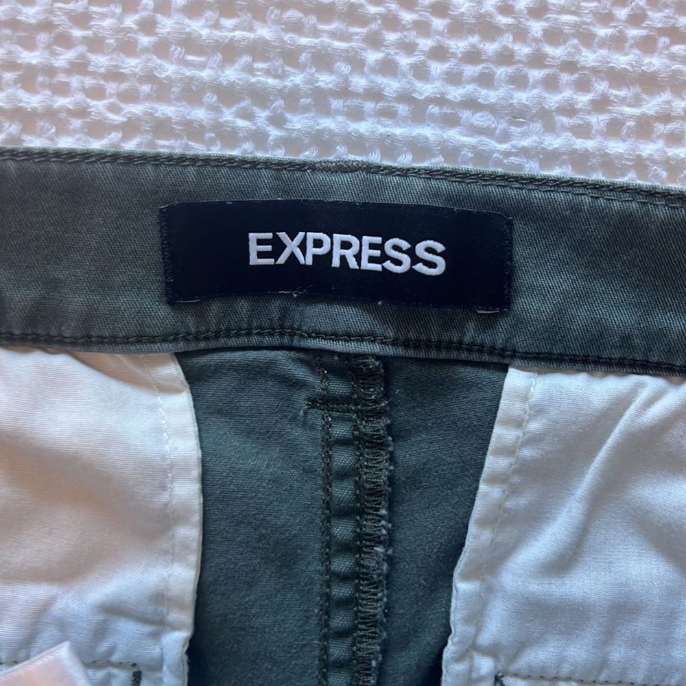 Express Shorti Mid Rise Shorts - Picture 2 of 4